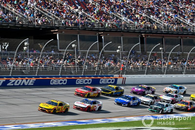 Michael McDowell, Front Row Motorsports, Love's Travel Stops Ford Mustang, Ryan Preece, Stewart-Haas Racing, Wonder Bread Ford Mustang, Kyle Busch, Richard Childress Racing, Lucas Oil Chevrolet Camaro, and Brad Keselowski, RFK Racing, BuildSubmarines.com 