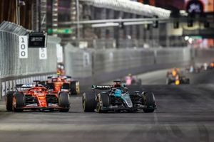 George Russell, Mercedes F1 W15, Charles Leclerc, Ferrari SF-24