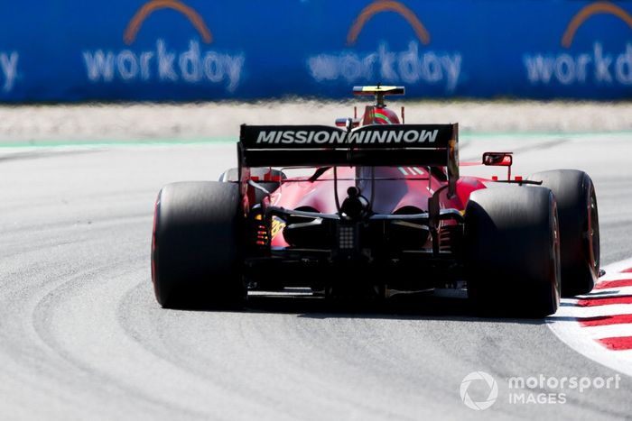 Carlos Sainz Jr., Ferrari SF21