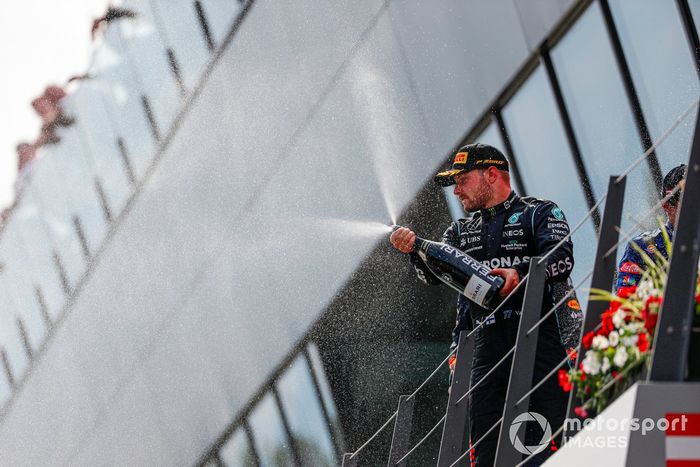 Podio: segundo lugar Valtteri Bottas, Mercedes