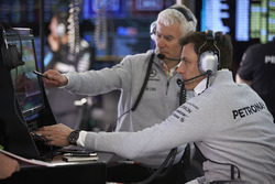 Geoff Willis, Technology Director, Mercedes AMG F1, Toto Wolff, Executive Director Mercedes AMG F1