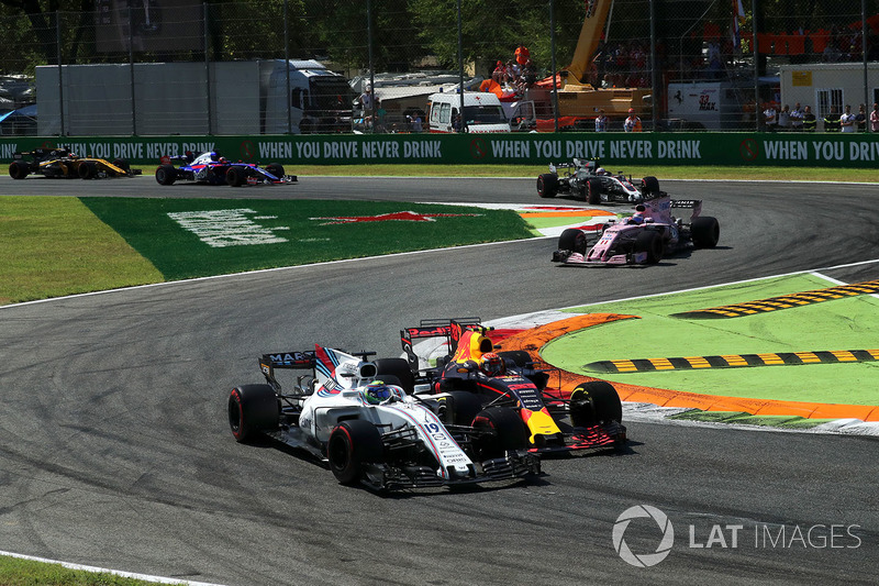 Max Verstappen, Red Bull Racing RB13 battles, Felipe Massa, Williams FW40