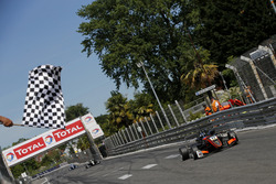 Harrison Newey, Van Amersfoort Racing Dallara F317 - Mercedes-Benz