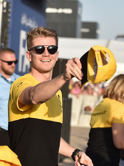 Nico Hulkenberg, Renault Sport F1 Team and cap for the fans