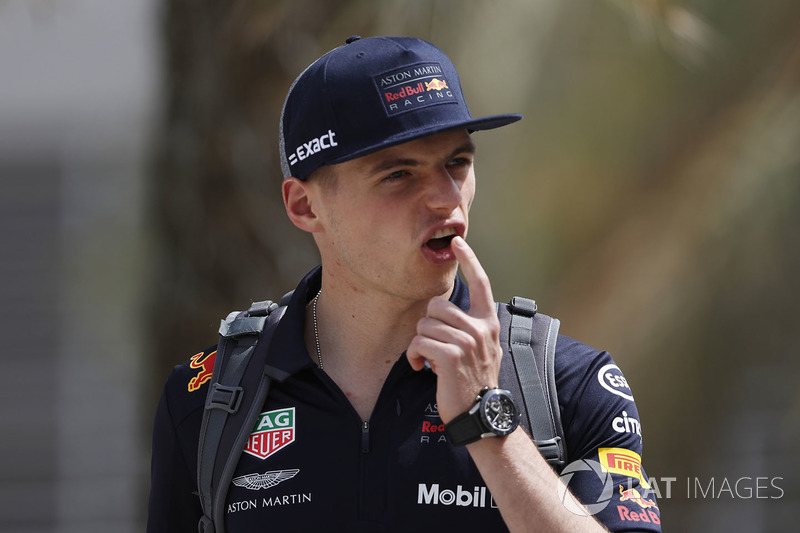 Toque com Hamilton no GP do Bahrein