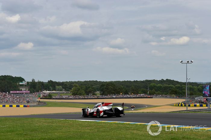 #8 Toyota Gazoo Racing Toyota TS050: Sébastien Buemi, Kazuki Nakajima, Fernando Alonso