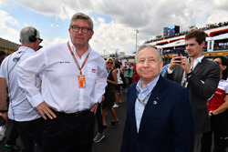 Ross Brawn, Formula One Managing Director of Motorsports en Jean Todt, FIA President op de grid