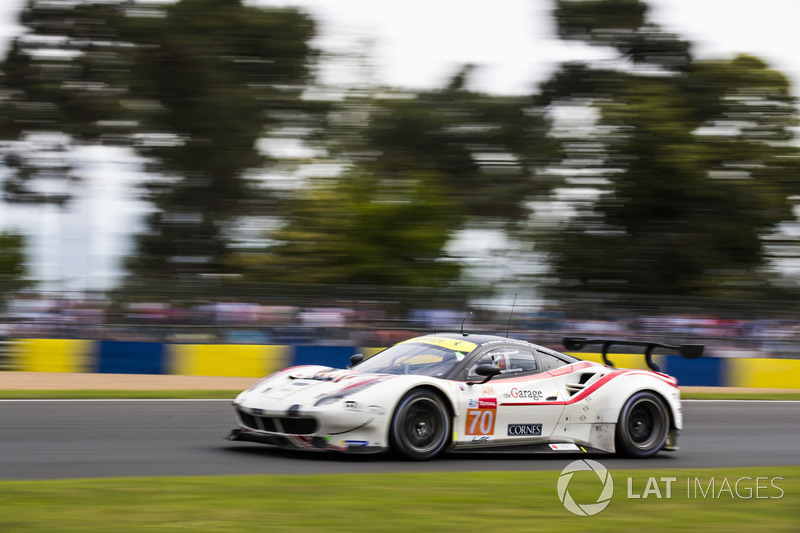 #70 MR Racing Ferrari 488 GTE: Motoaki Ishikawa, Olivier Beretta, Eddie Cheever III