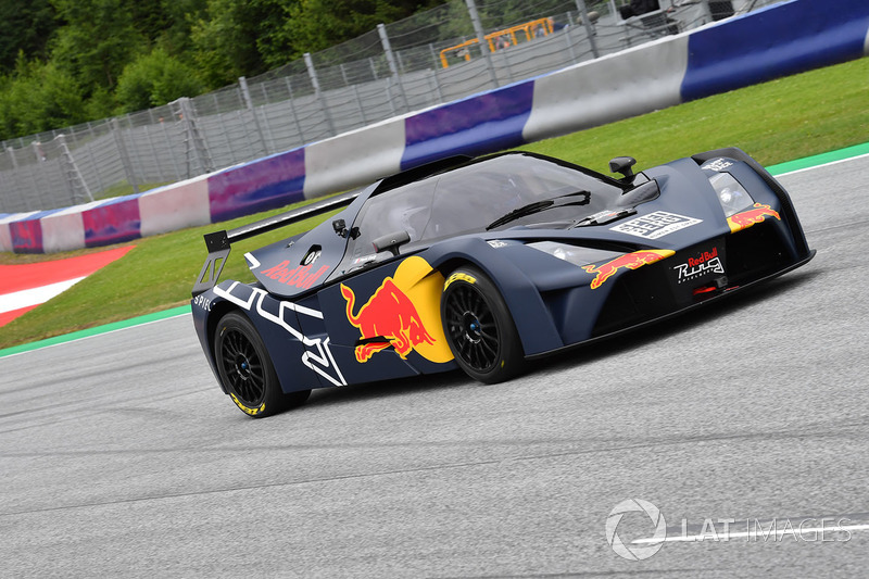 Track car