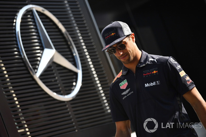 Daniel Ricciardo, Red Bull Racing y Mercedes AMG F1 la estrella de tres puntas