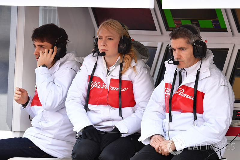 Charles Leclerc, Alfa Romeo Sauber F1 Team, Ruth Buscombe, Alfa Romeo Sauber F1 Team Race Strategist