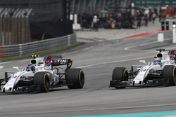 Lance Stroll, Williams FW40, Felipe Massa, Williams FW40
