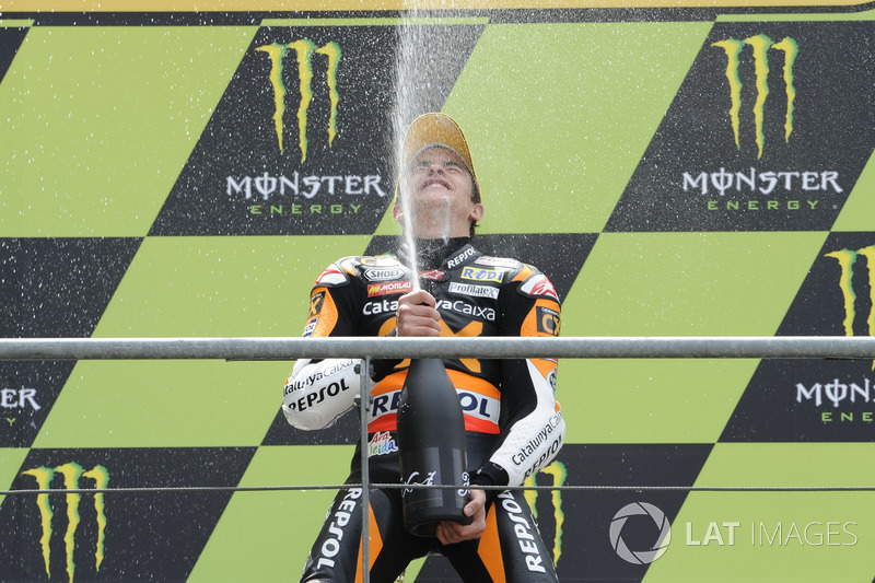 Podium ke-15: Moto2 Perancis 2011