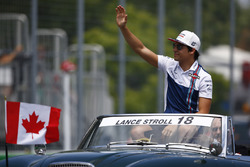 Lance Stroll, Williams, durant la parade des pilotes