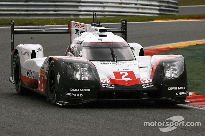 #2 Porsche Team Porsche 919 Hybrid: Timo Bernhard, Earl Bamber, Brendon Hartley