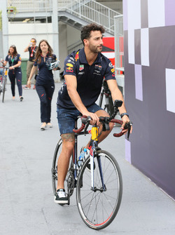 Daniel Ricciardo, Red Bull Racing à vélo