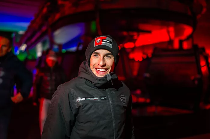 Campeones en pista con Marc Márquez y Francesco Bagnaia, equipo Ducati