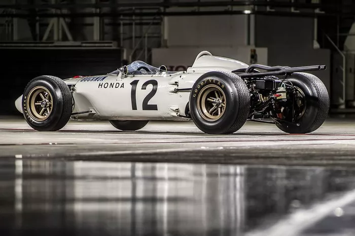 Honda RA272