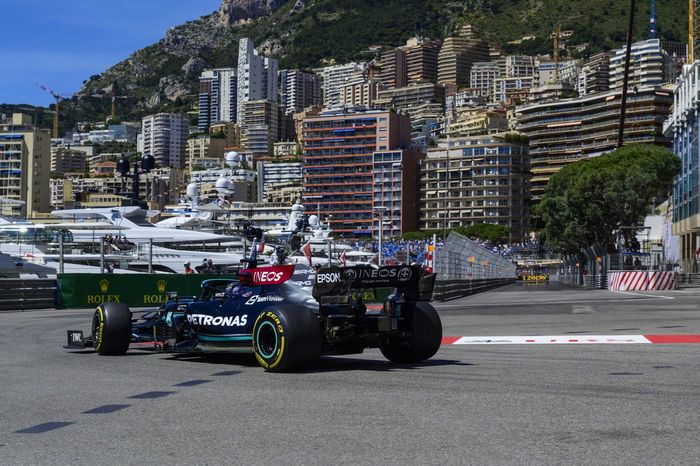 Lewis Hamilton, Mercedes W12