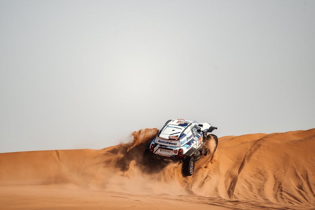 #217 X-raid Mini JCW Team Mini John Cooper Works Rally Plus: Krzysztof Holowczyc, Łukasz Kurzeja