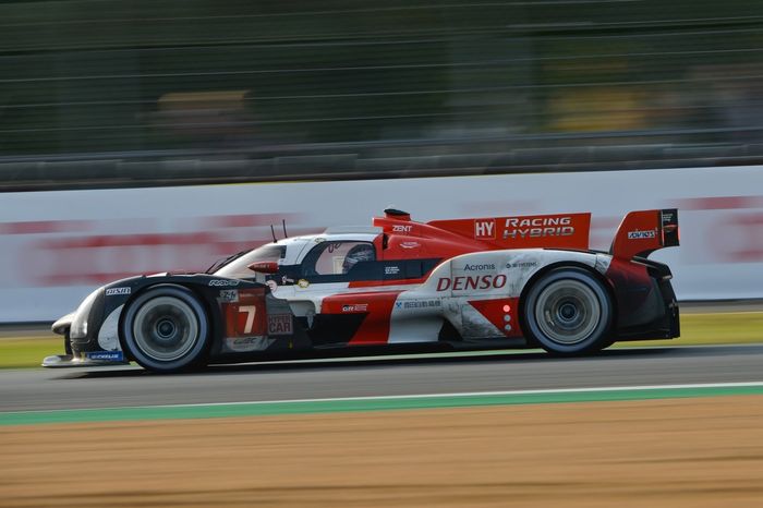 #7 Toyota Gazoo Racing Toyota GR010 - Hybrid Hypercar, Mike Conway, Kamui Kobayashi, José María López