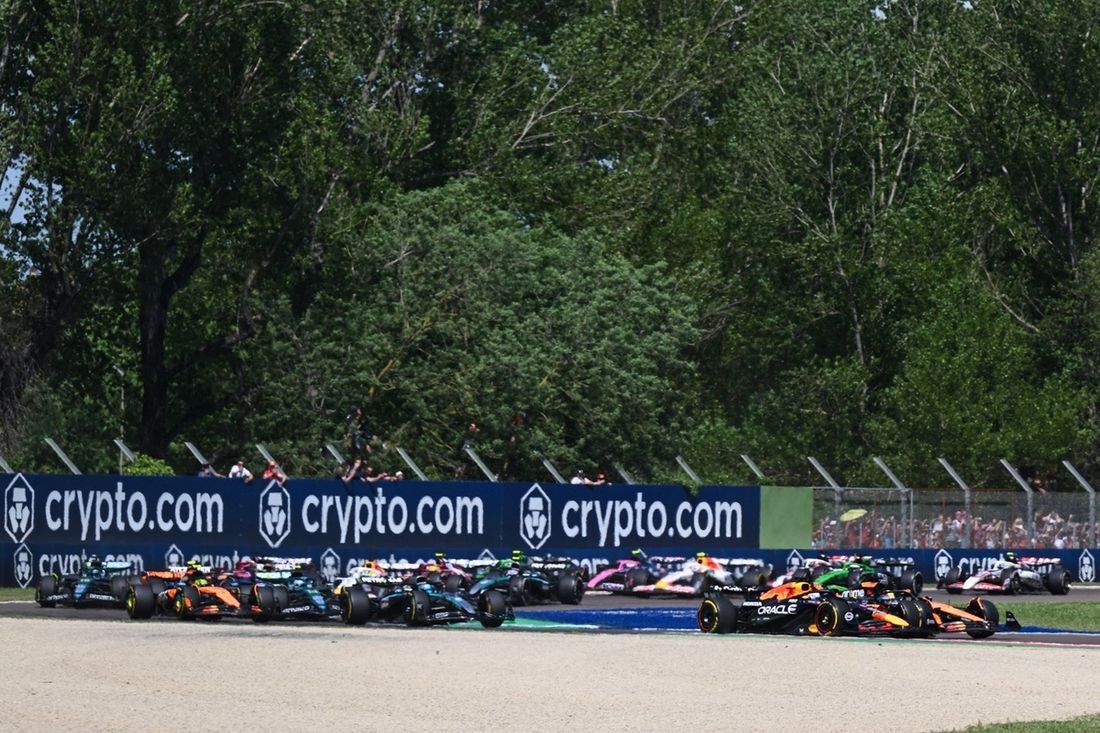 Lando Norris, McLaren, Oscar Piastri, McLaren, Max Verstappen, Red Bull Racing, George Russell, Mercedes, Fernando Alonso, Aston Martin Racing