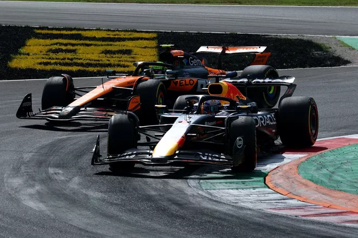 Lando Norris, McLaren, Max Verstappen, Red Bull Racing