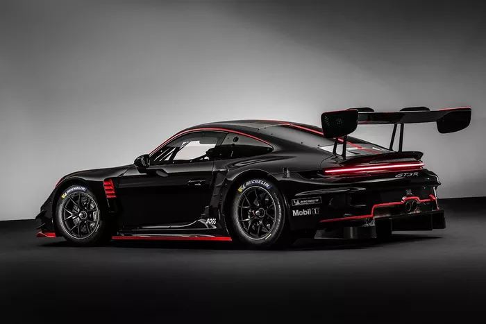 Porsche 911 GT3-R