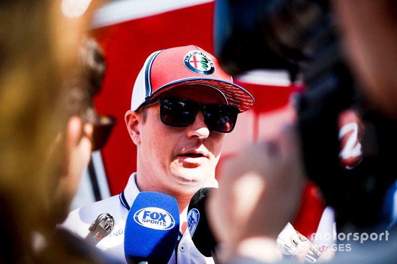 Kimi Räikkönen: "Er war immer nett zu uns Fahrern, hatte uns aber auch immer unter Kontrolle. Er war ein toller Mann. Ich hatte immer ein gutes Verhältnis zu ihm. Er hat so viel für die Formel 1 getan. Und er hat es immer geschafft, dass wir Fahrer uns benehmen."