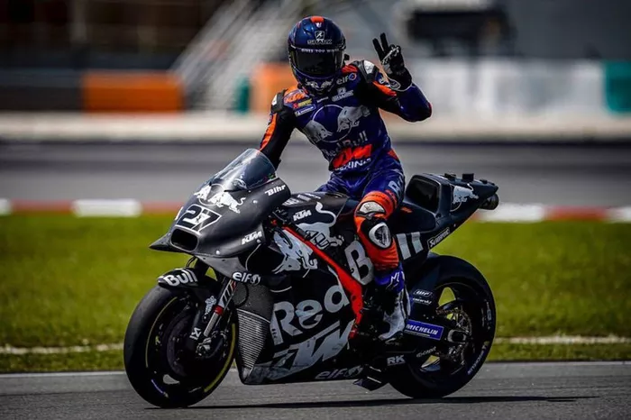 Iker Lecuona, Red Bull KTM Tech 3