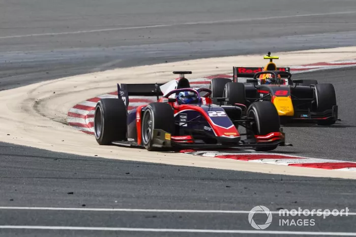 Acompanhando a F1, a F2 e F3 também anunciaram suas primeiras provas como adiadas. 