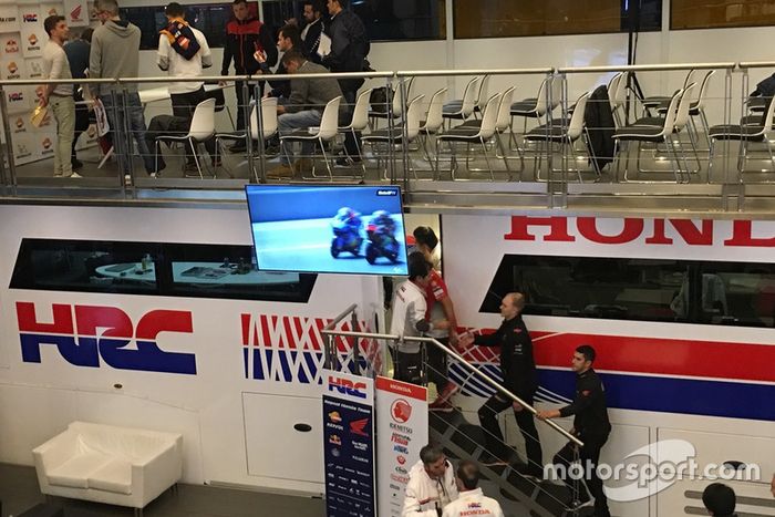 Reunión de miembros de HRC durante la llegada de Jorge Lorenzo a Honda
