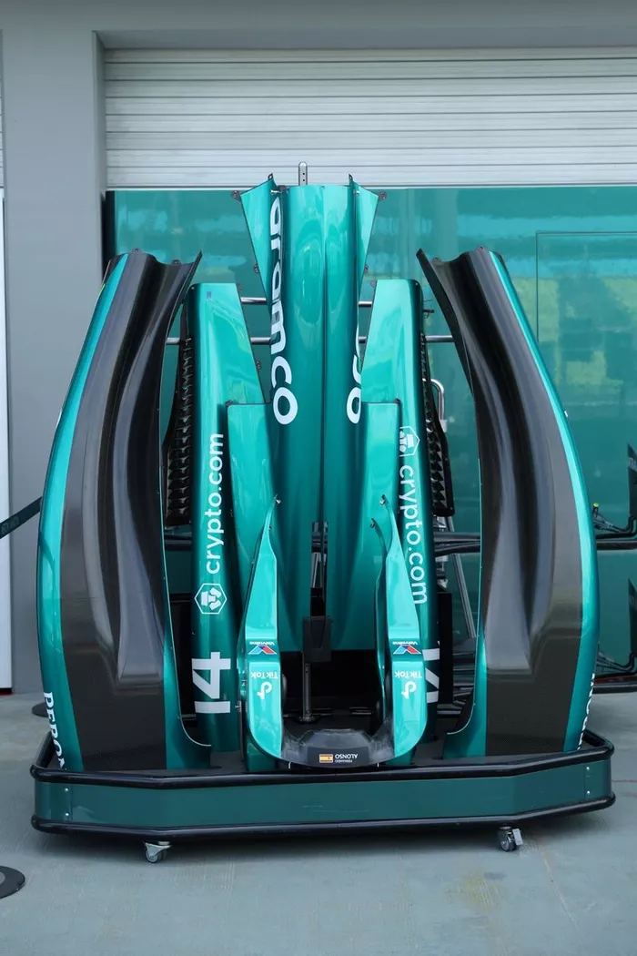 Aston Martin AMR23 detalles técnicos