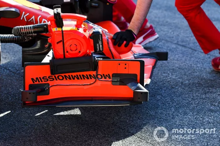 Ala anteriore della Ferrari SF90 