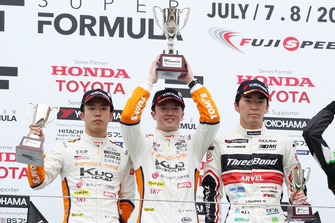 Rd6 podium