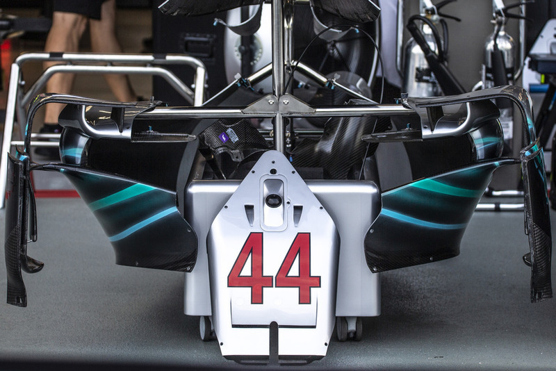 Панель носового обтекателя Mercedes F1 W09