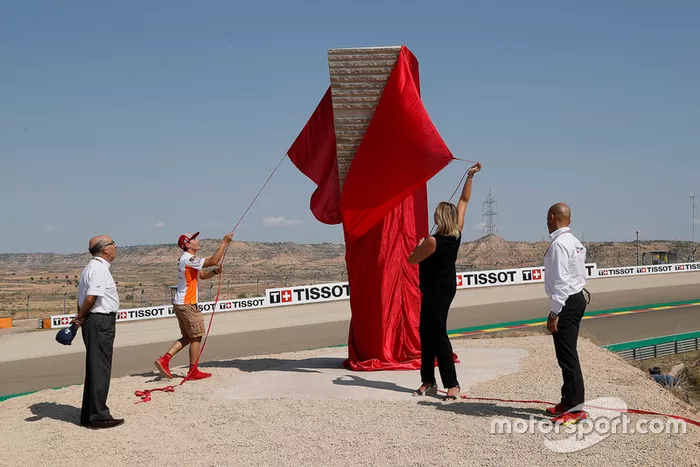 Inauguración curva Márquez