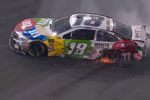 Dreher: Kyle Busch, Joe Gibbs Racing, Toyota Camry M&M's White Chocolate