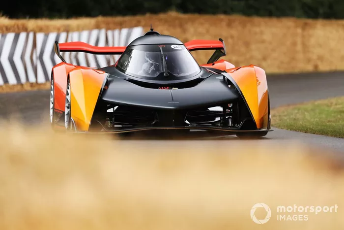 Rob Bell, Marvin Kirchhofer, McLaren Solus GT