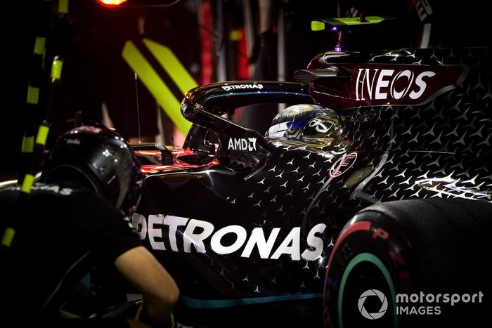 Valtteri Bottas, Mercedes F1 W11 pitstop