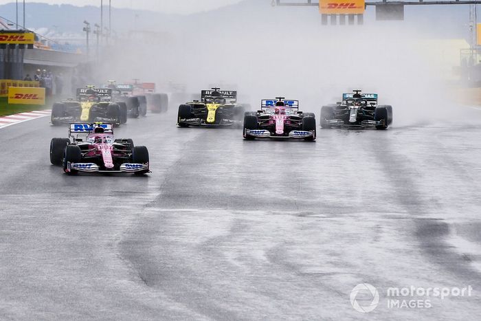 Lance Stroll, Racing Point RP20, Sergio Pérez, Racing Point RP20, Daniel Ricciardo, Renault F1 Team R.S.20, Esteban Ocon, Renault F1 Team R.S.20, Lewis Hamilton, Mercedes F1 W11 al inicio