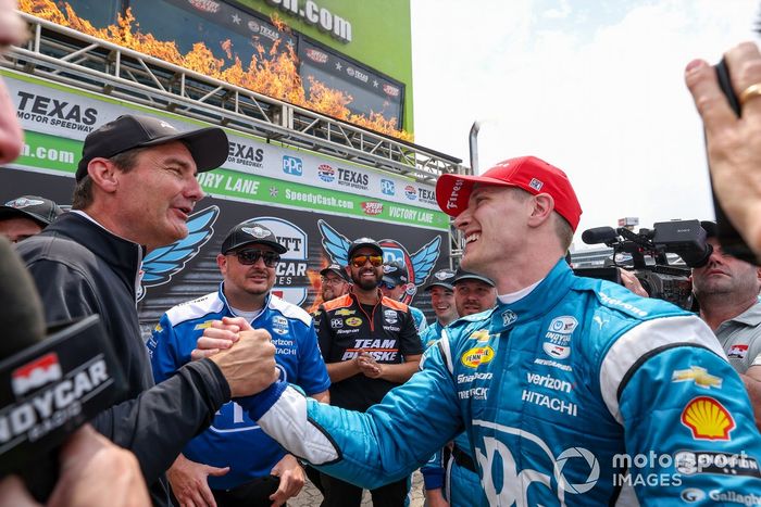 Ganador Josef Newgarden, Team Penske Chevrolet Victory Lane 