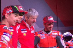 Jorge Lorenzo, Ducati Team, Michele Pirro, tester Ducati, Luigi dall'Igna e Andrea Dovizioso, Ducati Team