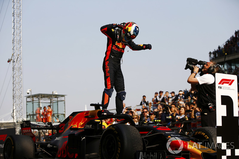 Il vincitore della gara Daniel Ricciardo, Red Bull Racing