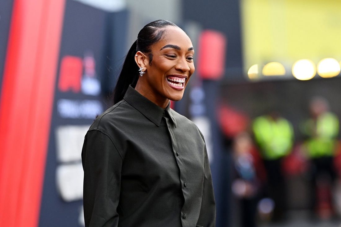 A'ja Wilson przybywa do padoku 