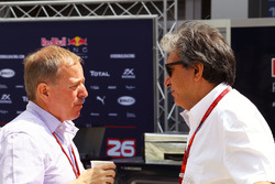 Martin Brundle, Sky Sports Commentator with Pasquale Lattuneddu, of the FOM