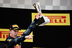 Podium: derde plaats Daniil Kvyat, Red Bull Racing