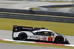 #1 Porsche Team Porsche 919 Hybrid: Timo Bernhard, Mark Webber, Brendon Hartley