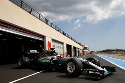 Pascal Wehrlein, Mercedes AMG F1 W06 Hybrid, mit Pirelli-Reifen für 2017