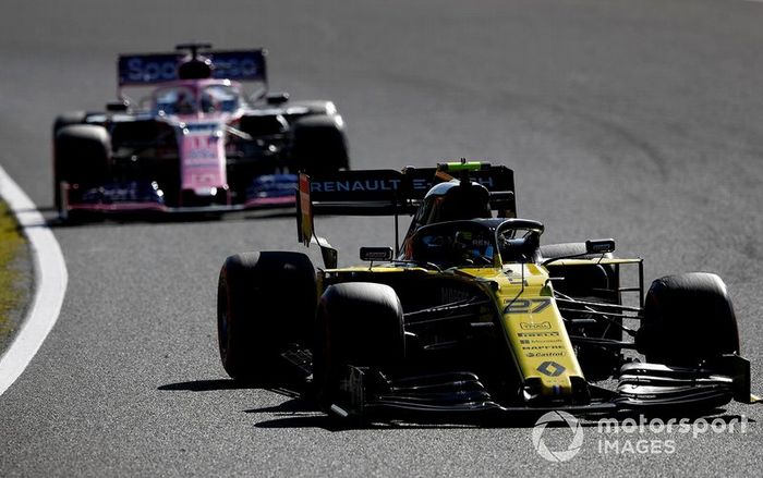 Nico Hulkenberg, Renault F1 Team R.S. 19, leads Sergio Perez, Racing Point RP19
